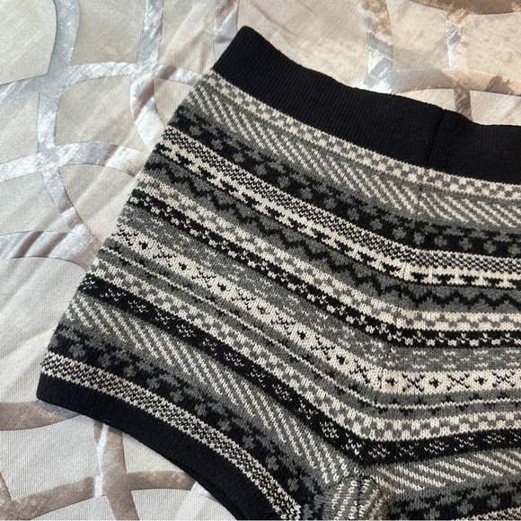 Uniqlo Sweater Mini Shorts Bloomers Knit Fairisle Sz. XS Small Sexy Cute Stretch - Picture 3 of 4